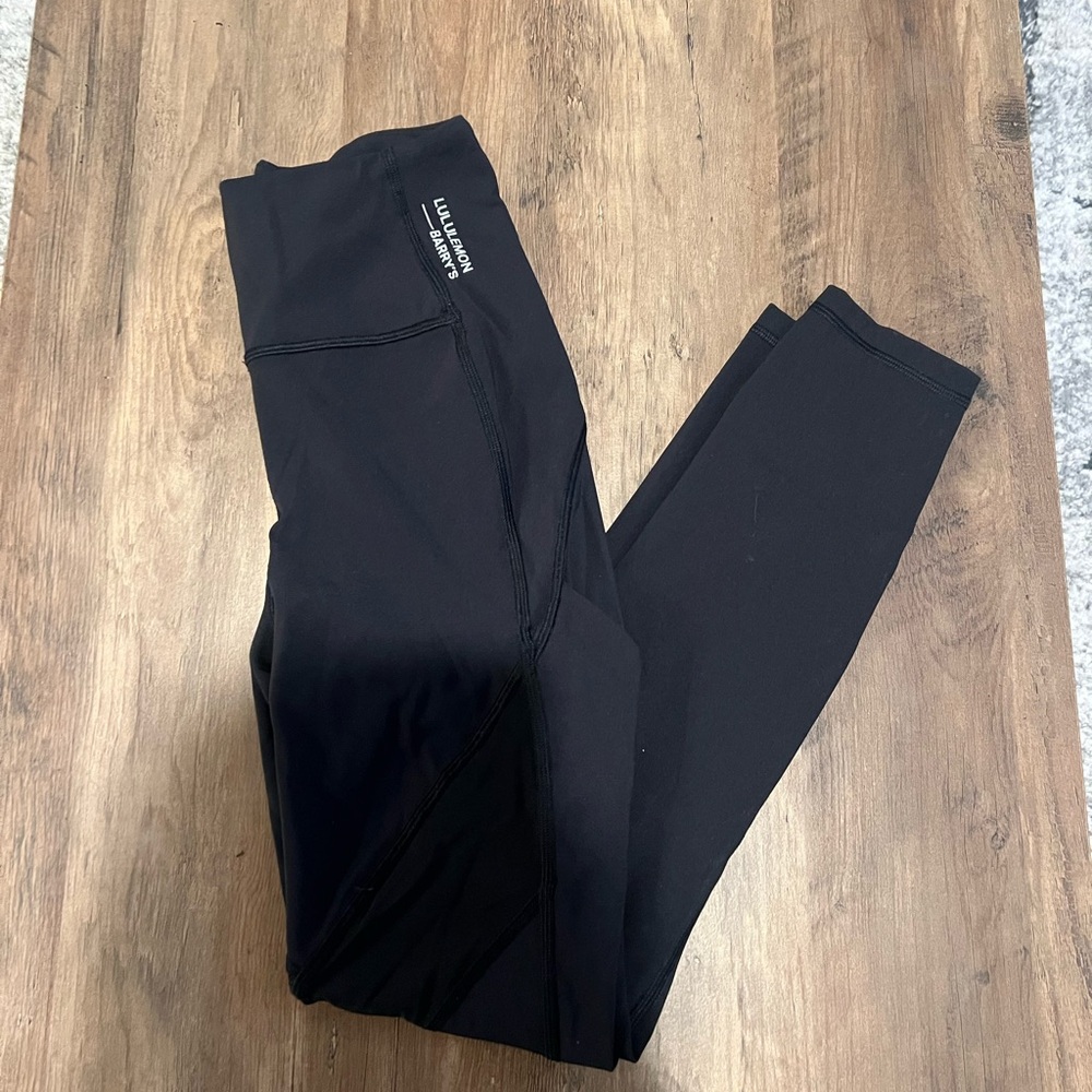 Lululemon Stronger as One Tight X Barrys